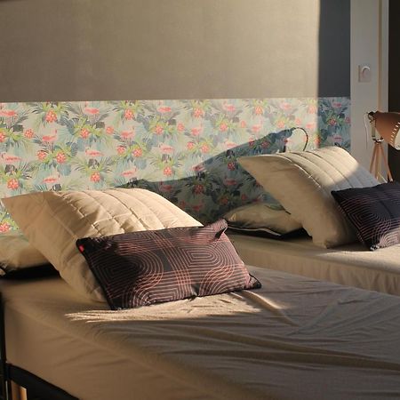 Plein Sud Avec Jacuzzi Privatif Et Parking Prive Apartment Sarlat-la-Caneda Bagian luar foto